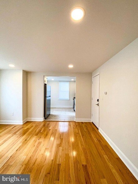 Building Photo - 5245 Pennsgrove St