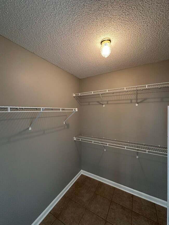 Building Photo - 6248 Lake View Cove