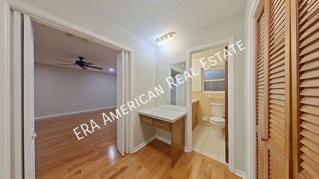 Building Photo - 6 Poquito Rd