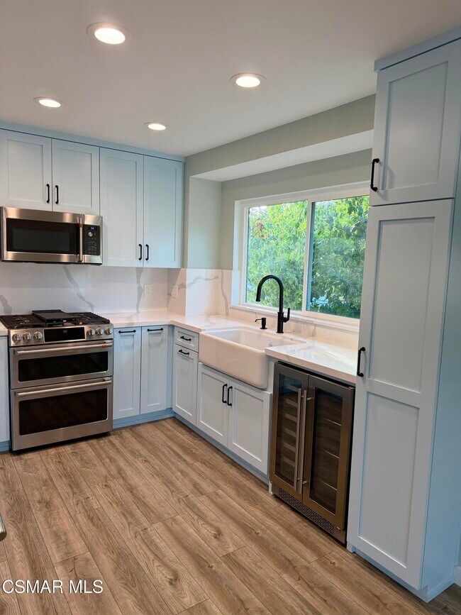 Building Photo - 3627 Summershore Ln