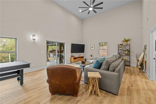 Building Photo - 12672 Gooseberry Ln