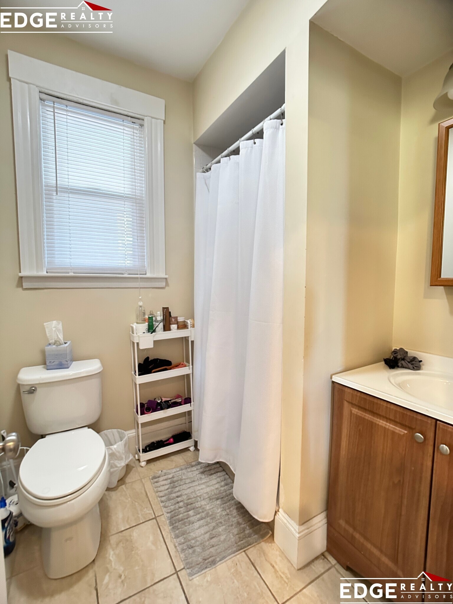 Building Photo - 58 Atkins St