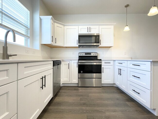 Building Photo - 4411 W Monument Peak Dr