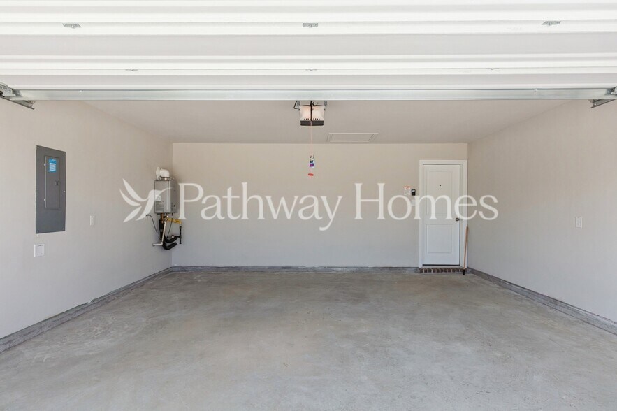 Building Photo - 9468 Mint Hill Dr