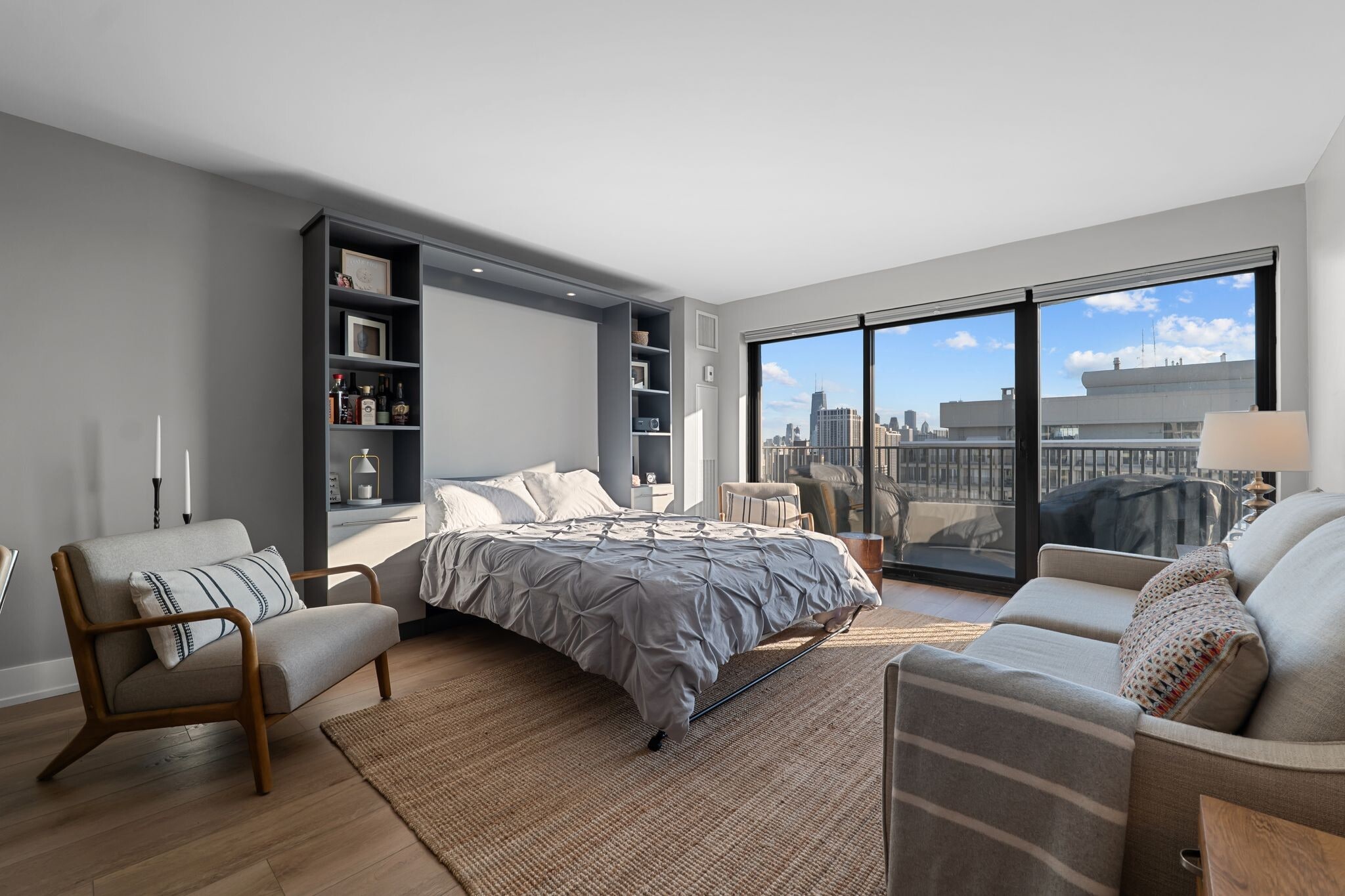 MURPHY BED - 2020 N Lincoln Park W