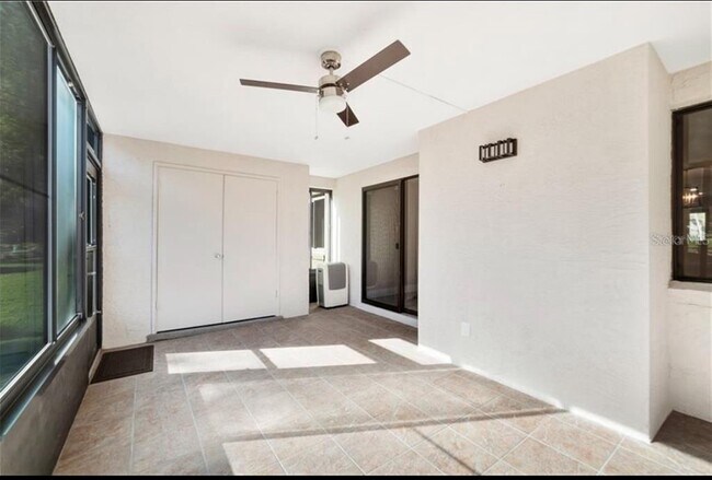 Building Photo - 13 Escondido Cir