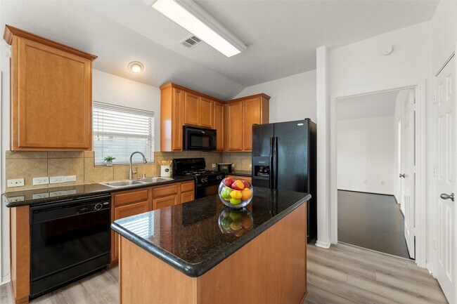 Building Photo - 25118 Hazel Ranch Dr