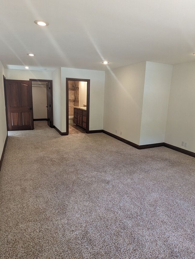 Building Photo - Luxury 5 Bedroom Home in Palo Verde Ranch