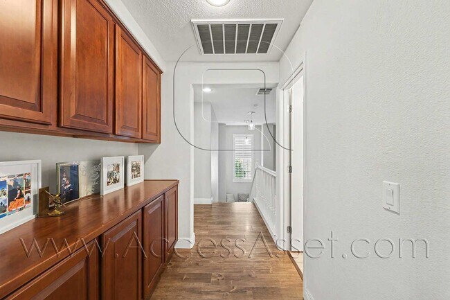 Building Photo - Stunning 5 Bed/3 Bath Home with Pool in Menifee!