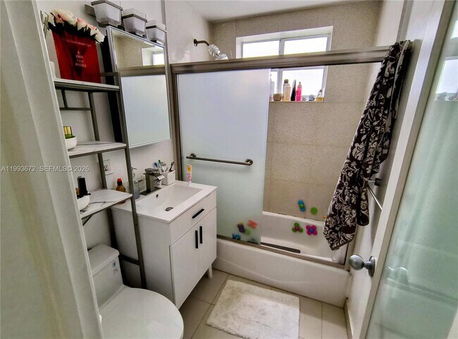 Building Photo - 1335 15th St