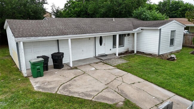 Building Photo - 5103 Willow Glen Dr