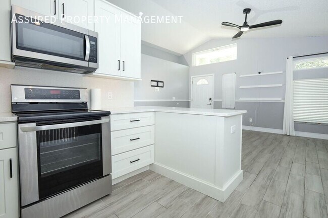 Building Photo - 9942 Dean Oaks Ct