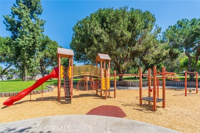 Building Photo - 112 N Avenida Palmera