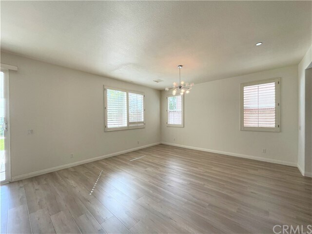 Building Photo - 4864 Highview St