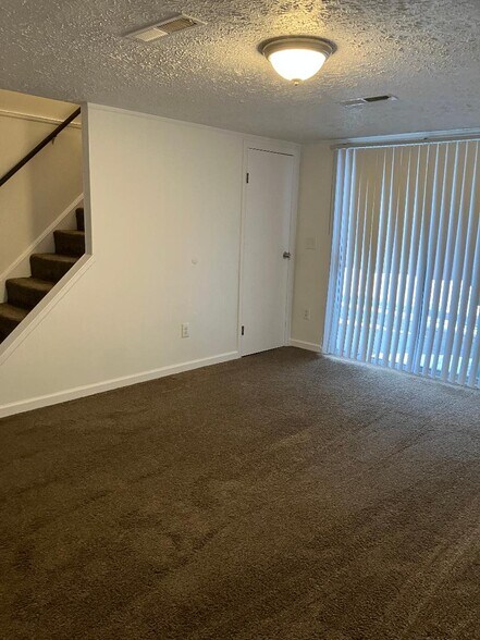 Building Photo - 4908 Kendal St SW