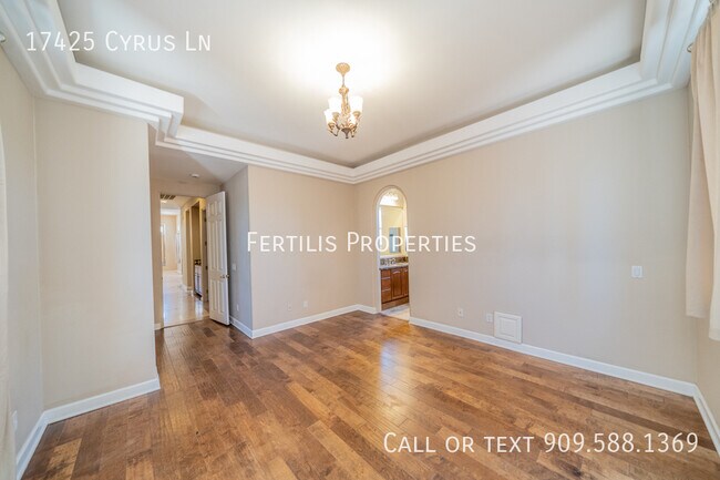 Building Photo - 17425 Cyrus Ln