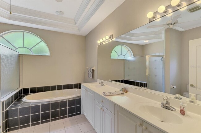 Building Photo - 4957 Sabal Lake Cir