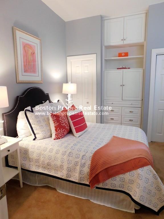 Building Photo - 416 Marlborough St