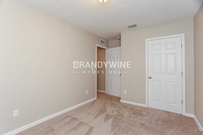 Building Photo - 3549 Rain Forest Dr W