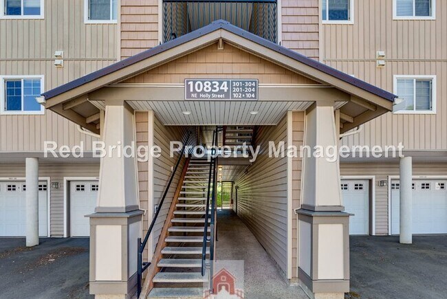 Building Photo - 10834 NE Holly St