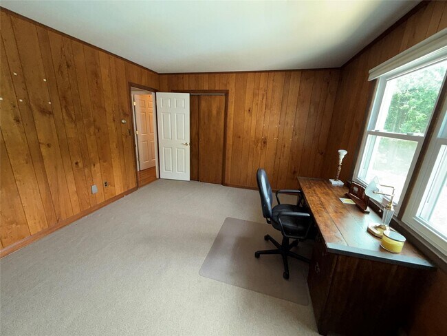 Building Photo - 29 Eastview Dr