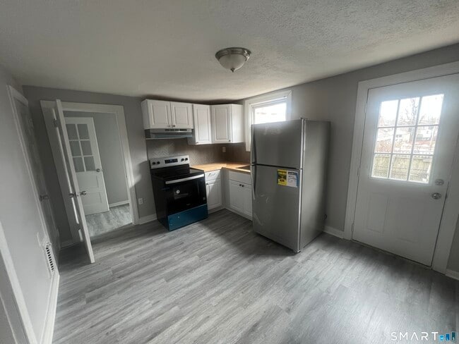 Building Photo - 110 Asylum St