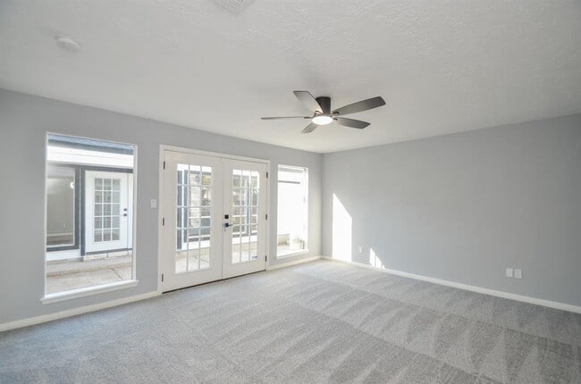 Building Photo - 48 Artesia