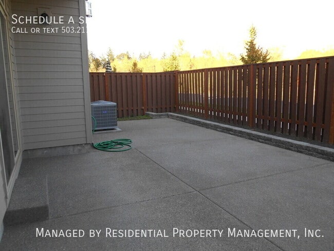 Building Photo - 6984 NW 167th Ave