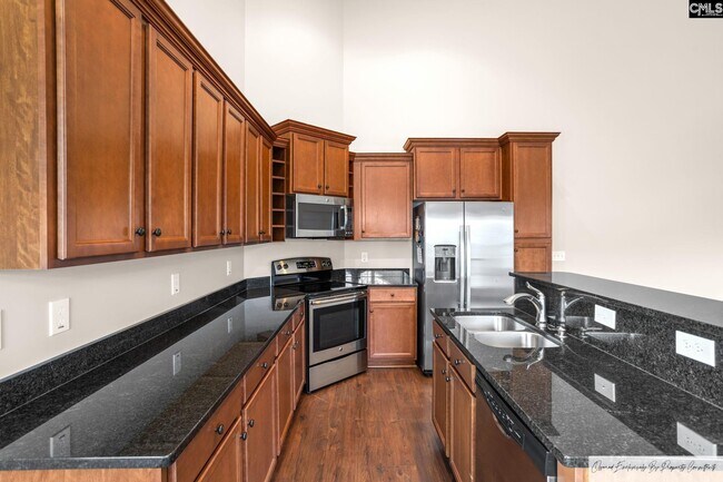 Building Photo - 825 Burnview Ln