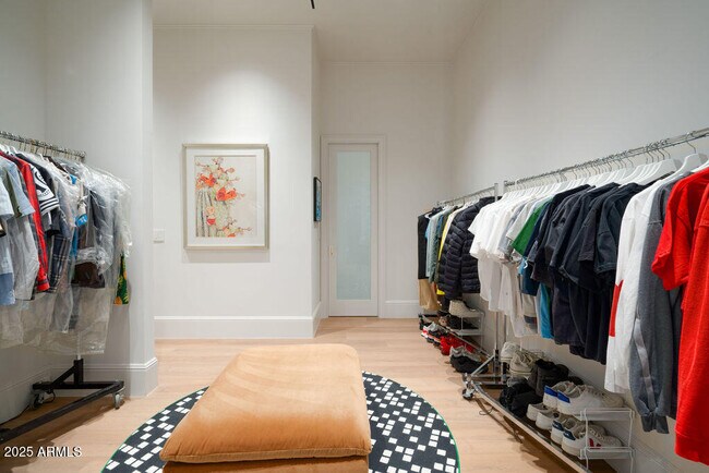 Building Photo - 50 W Palm Ln