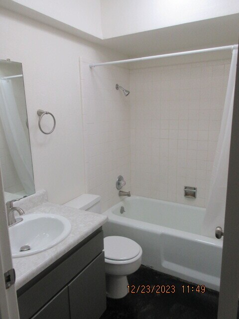 Building Photo - 198 W Mariposa St