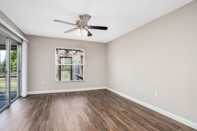 Building Photo - Clermont 3 Bed 2 Bath w/ Community Pool an...