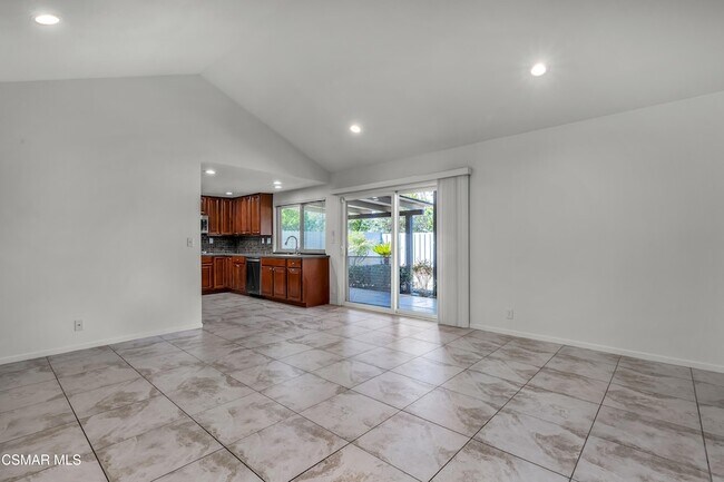 Building Photo - 418 Ramble Ridge Dr