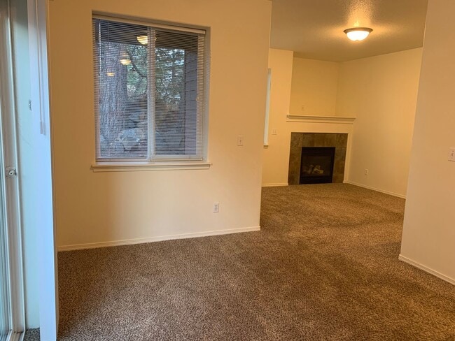 Building Photo - 363 SW Garfield