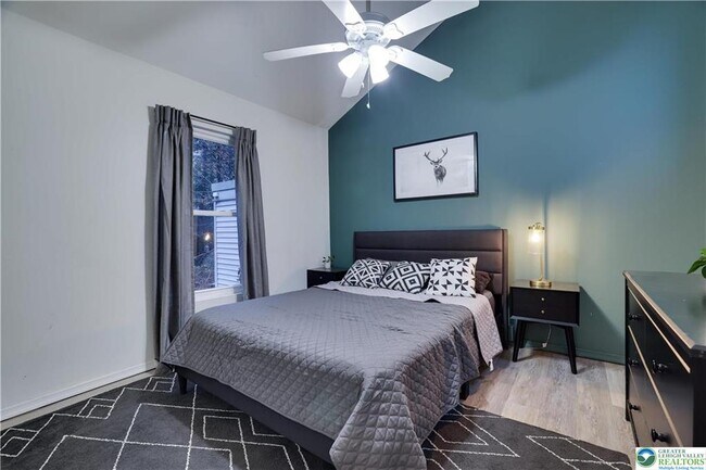 Building Photo - 421 King Arthur Rd