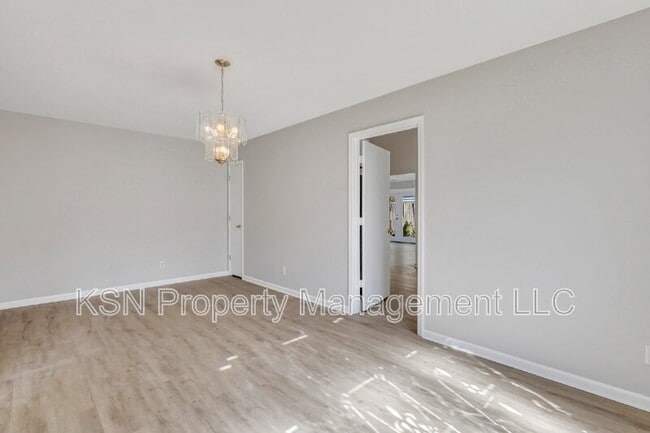 Building Photo - 129 Finn Cir