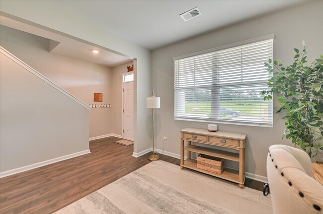 Building Photo - 7046-7046 Sideboard Xing