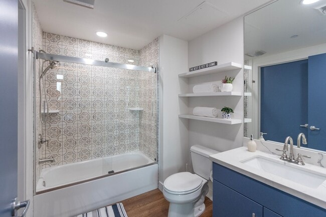 Building Photo - Beautiful 1 Bdrm, 1.5 Bath for Rent at Cortez Blu Condos in Cortez Hill