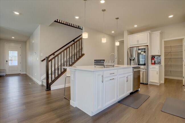 Building Photo - 5-Bed/4-Bath built in 2022!