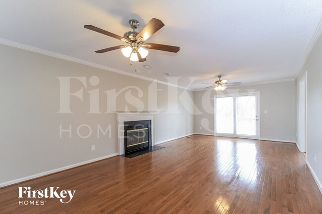 Building Photo - 3110 Glenshire Dr
