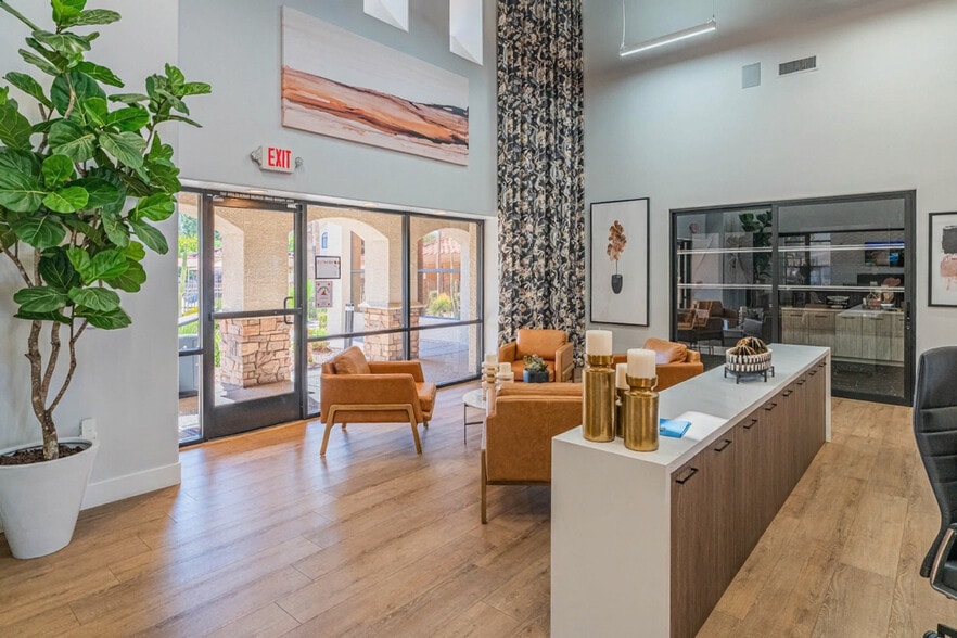 Building Photo - 2155 S 55th St