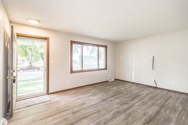 Building Photo - 6700 W 51st St