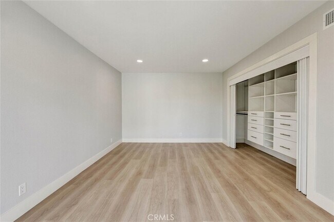 Building Photo - 629 S Yorba St