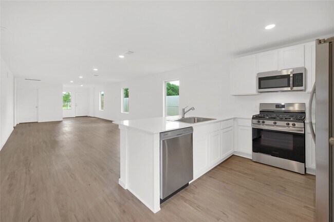 Building Photo - 17942 Becker Lndg Dr