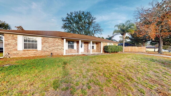 Building Photo - 12947 Tree Wy Ct N