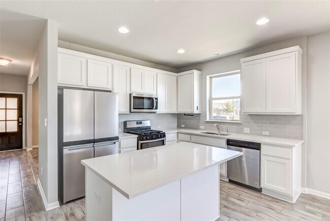 Building Photo - 2533 Pecan Island Dr