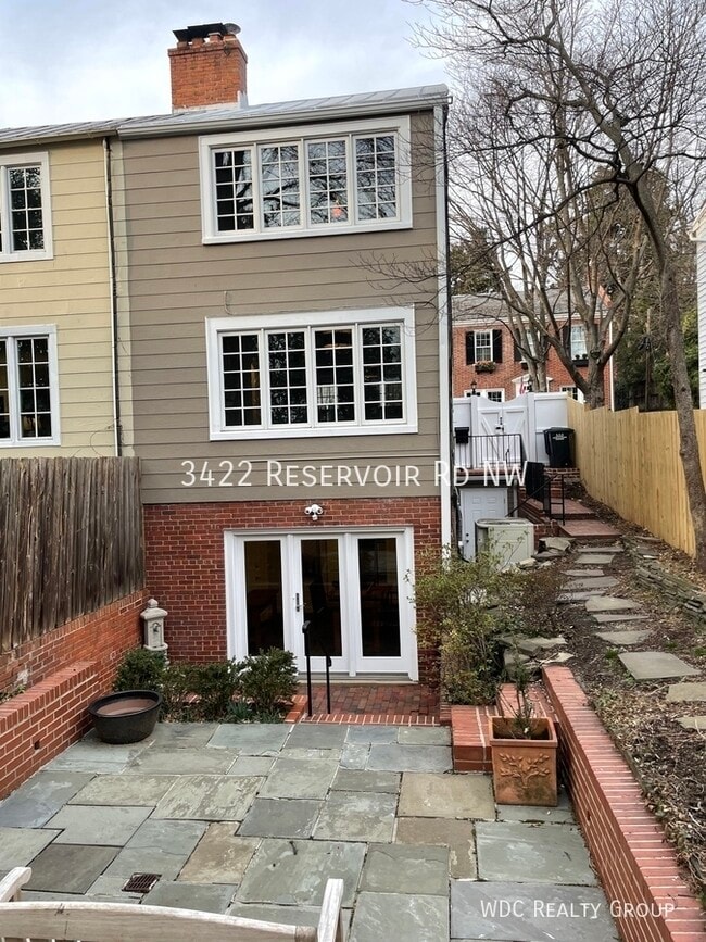 Building Photo - 3422 Reservoir Rd NW