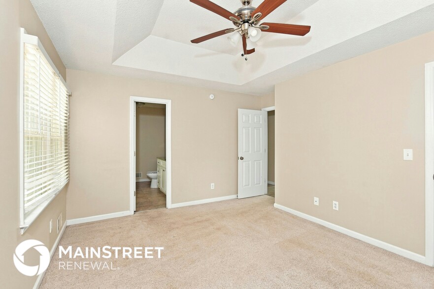Building Photo - 2728 Horseshoe Creek Dr