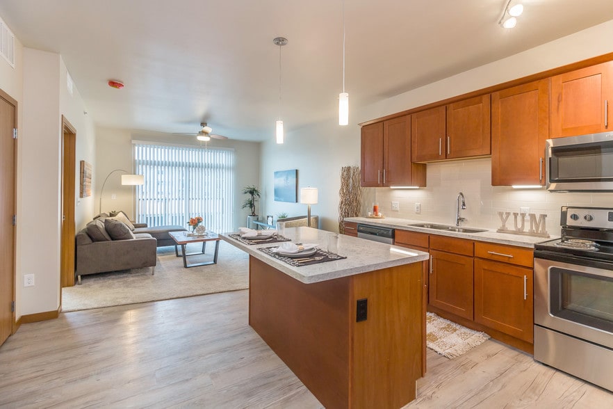 Cedar Kitchen - Spring Creek Luxury Living