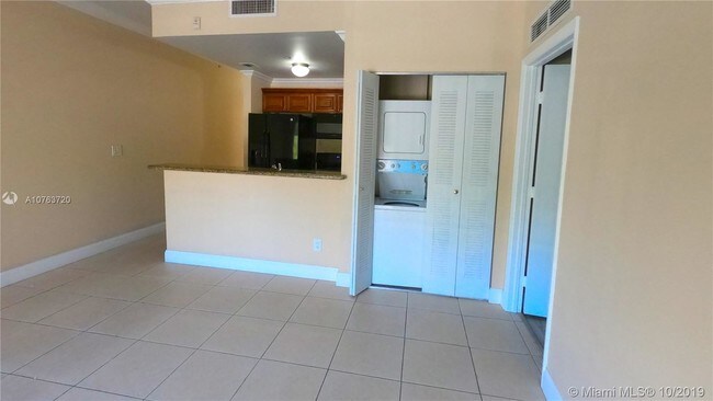 Building Photo - 400 SW 2nd St